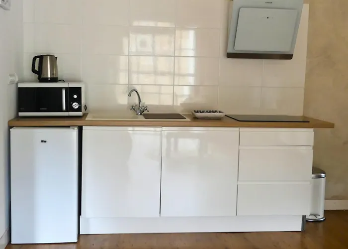 Дом отдыха Domaine De La Laugerie - Relais Du Consul